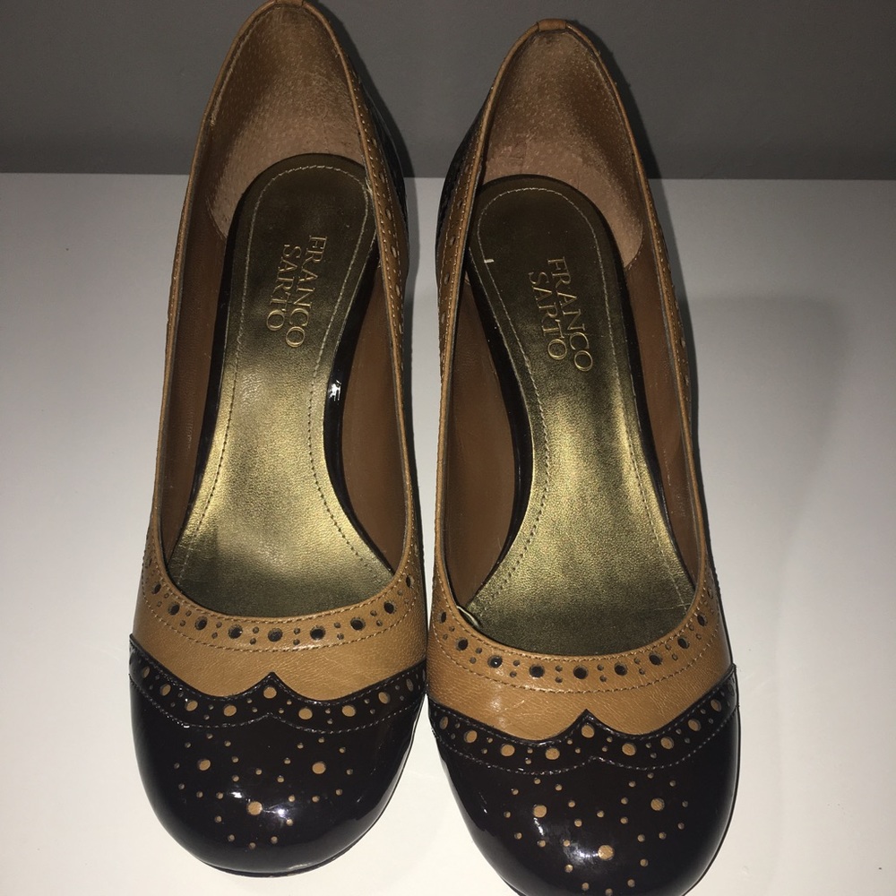 Brown low heeled shoes